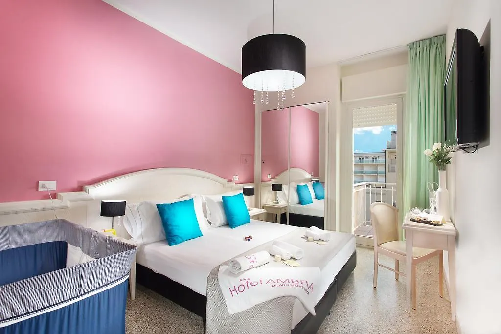 Hotel Ambra - Fronte Mare - Vicinissimi Al Centro Milano Marittima