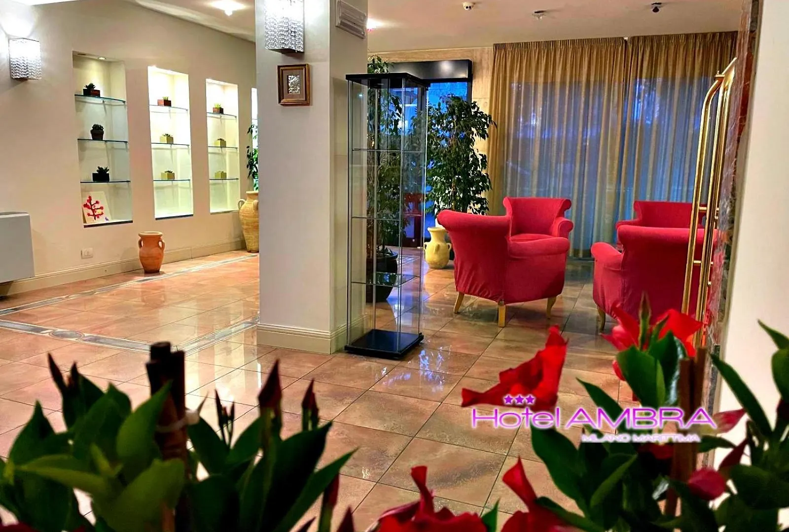 ***  Hotel Ambra - Fronte Mare - Vicinissimi Al Centro Milano Marittima Italy