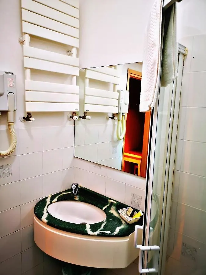 Hotel Ambra - Fronte Mare - Vicinissimi Al Centro Milano Marittima Italien