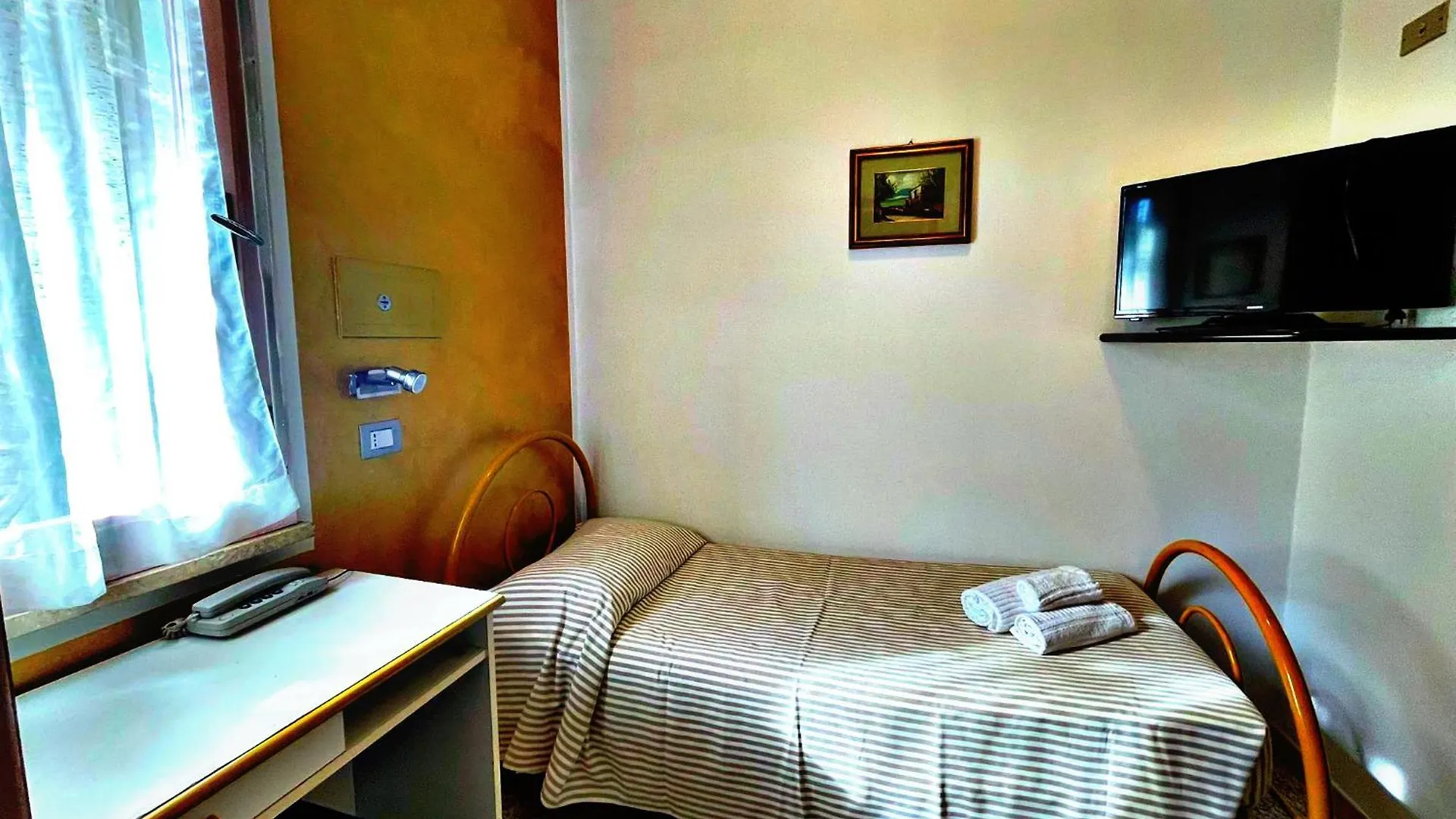 Hotel Ambra - Fronte Mare - Vicinissimi Al Centro Milano Marittima Italien