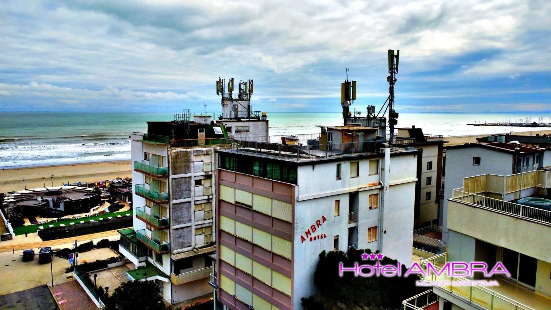 Hotel Ambra - Fronte Mare - Vicinissimi Al Centro Milano Marittima