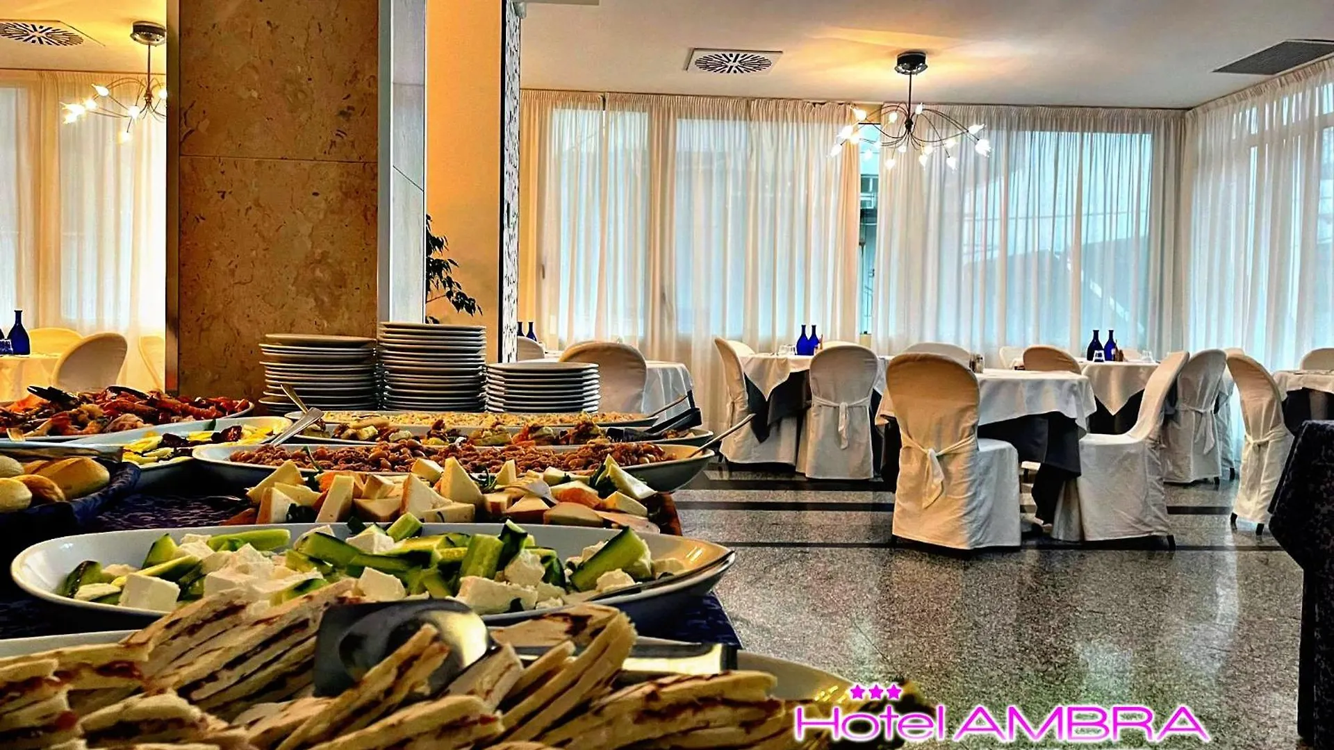 ***  Hotel Ambra - Fronte Mare - Vicinissimi Al Centro Milano Marittima Italien