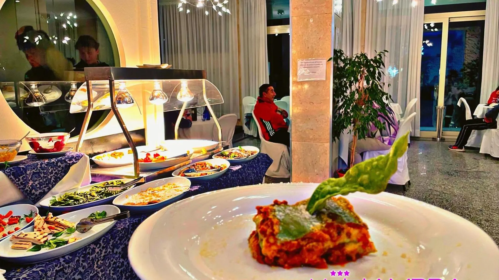 Hotel Ambra - Fronte Mare - Vicinissimi Al Centro Milano Marittima