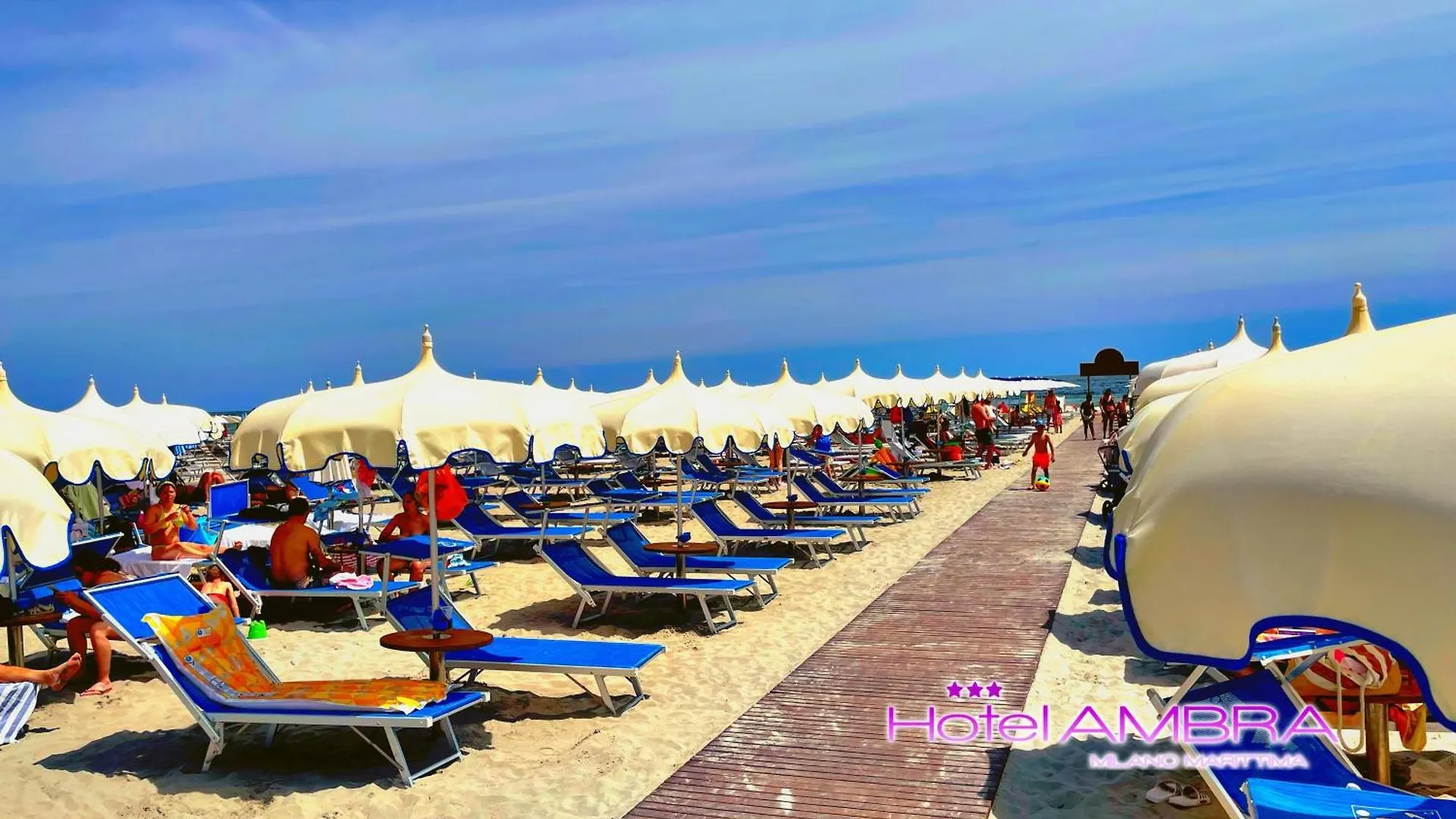 Hotel Ambra - Fronte Mare - Vicinissimi Al Centro Milano Marittima