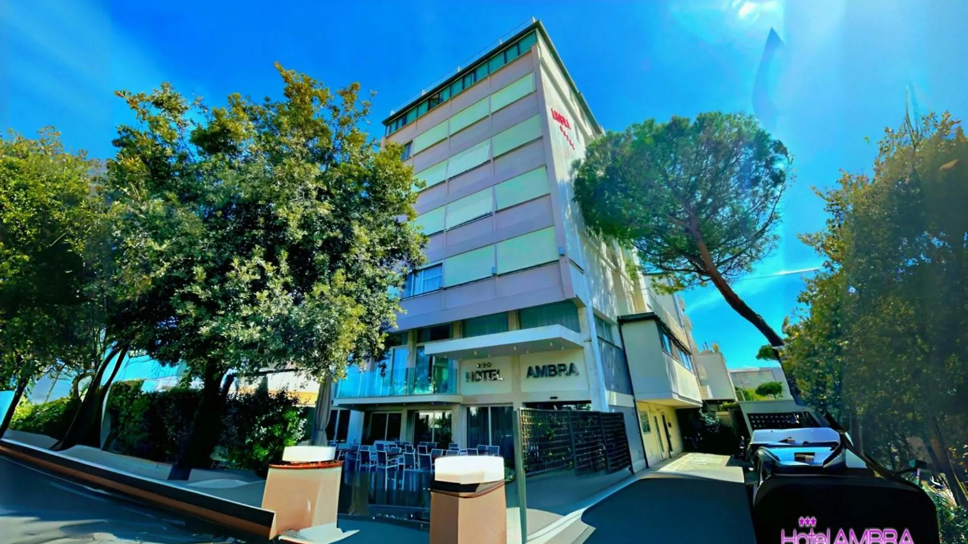***  Hotel Ambra - Fronte Mare - Vicinissimi Al Centro Milano Marittima Italien